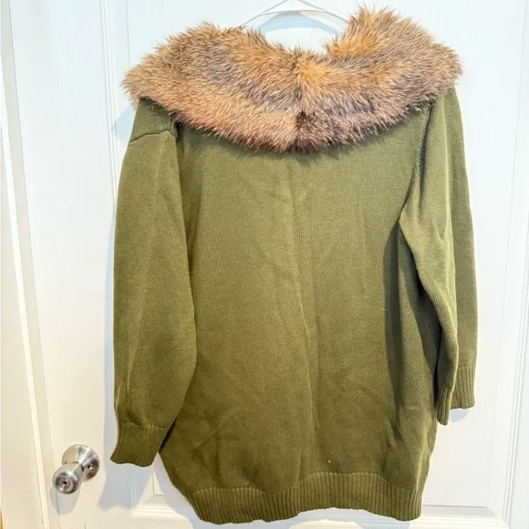 Jones New York Olive Cardigan with Faux Fur Collar - Picture 3 of 3